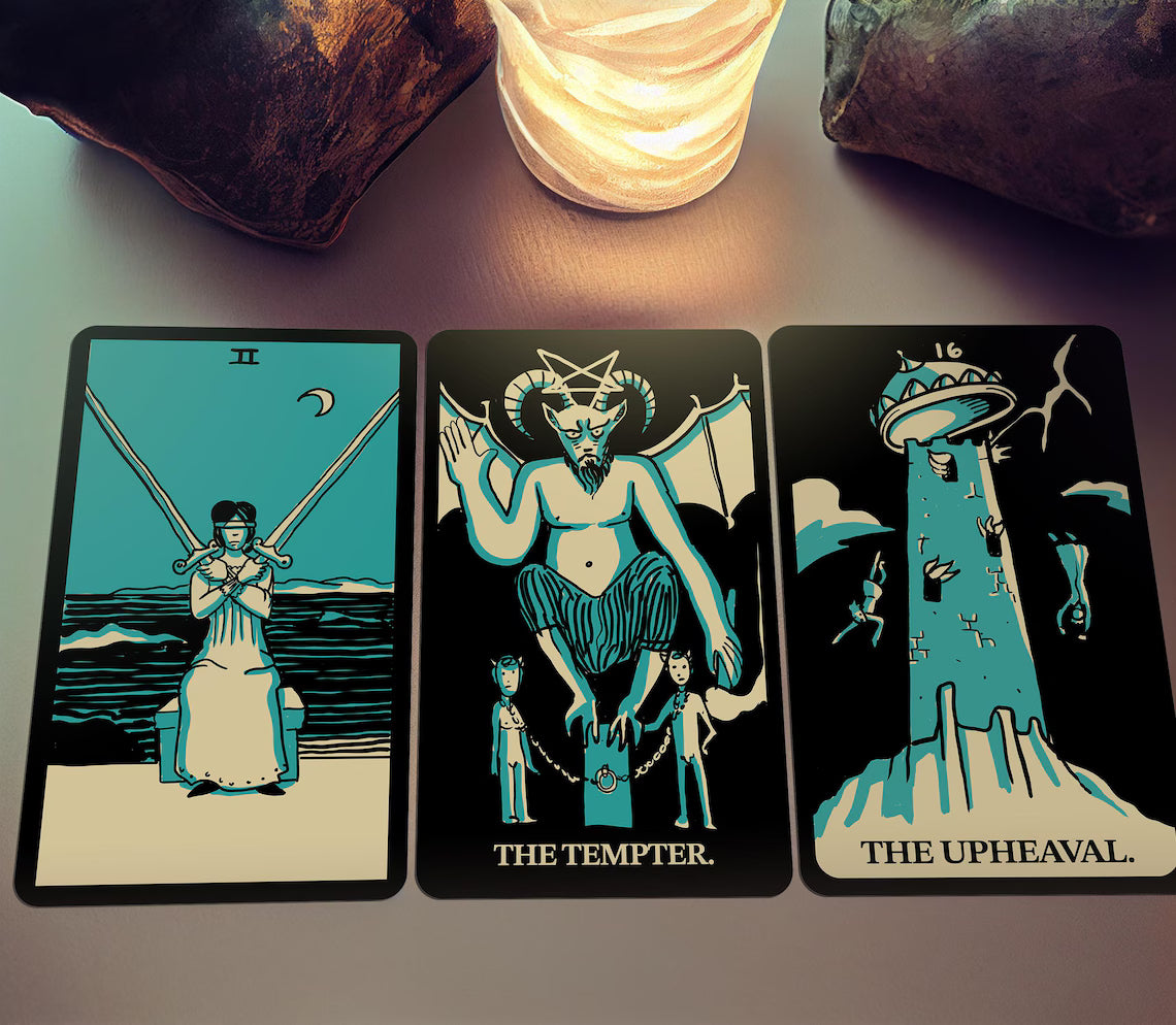 The Traveler's Tarot: Keys Between Worlds – 78-Card Tarot Deck